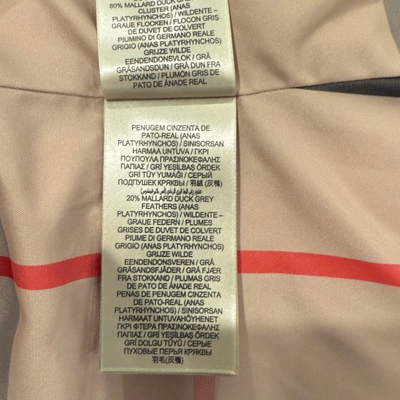 Burberry Quilted Navy Blue Puffer Coat with Belt and removable hood. Authentic - Picture 16 of 16